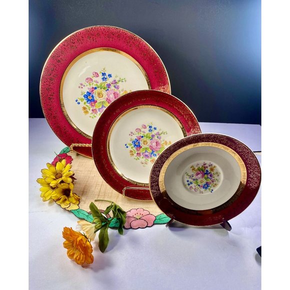 Aristocrat by Salem century maroon set 4 pieces, tea cup set, 23K gold encrusted - Picture 14 of 16